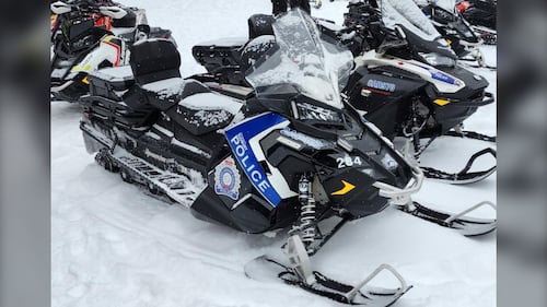 Snowmobiler charged after fleeing Sudbury police
