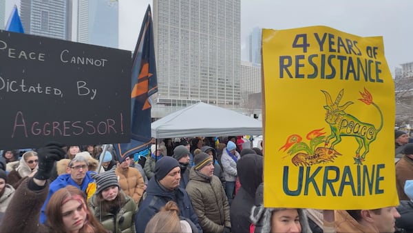 Hundreds gather in downtown Toronto to mark 4th anniversary of Russia’s invasion of Ukraine