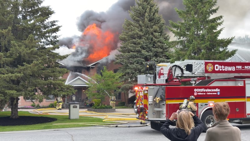 Fire crews battle large house fire in Manotick