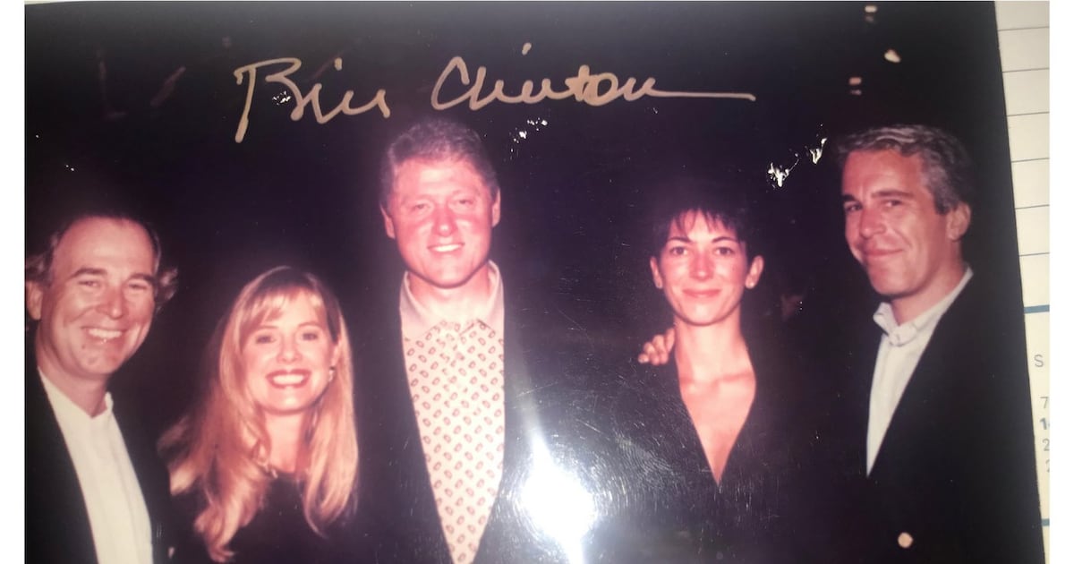 Longtime Clinton aide walks back claim former U.S. president visited ...