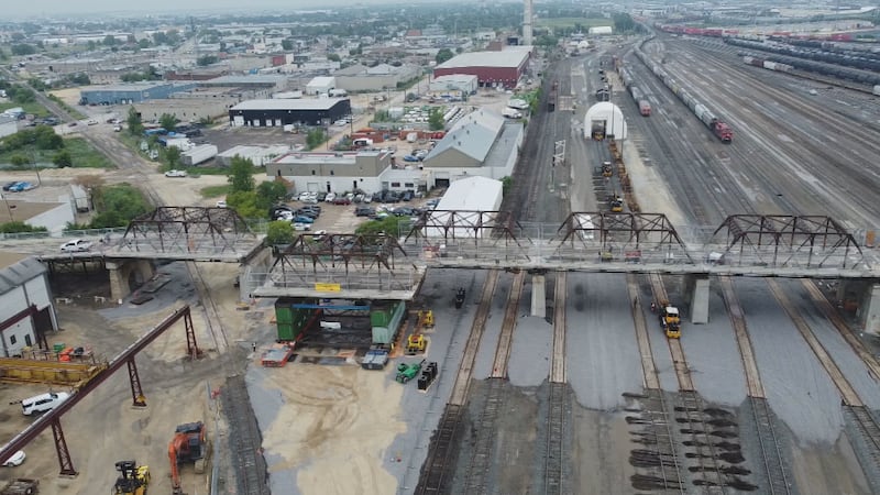Arlington Bridge removal begins in Winnipeg