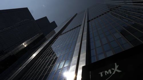 Canada, U.S. stock markets rise following labour data from both countries