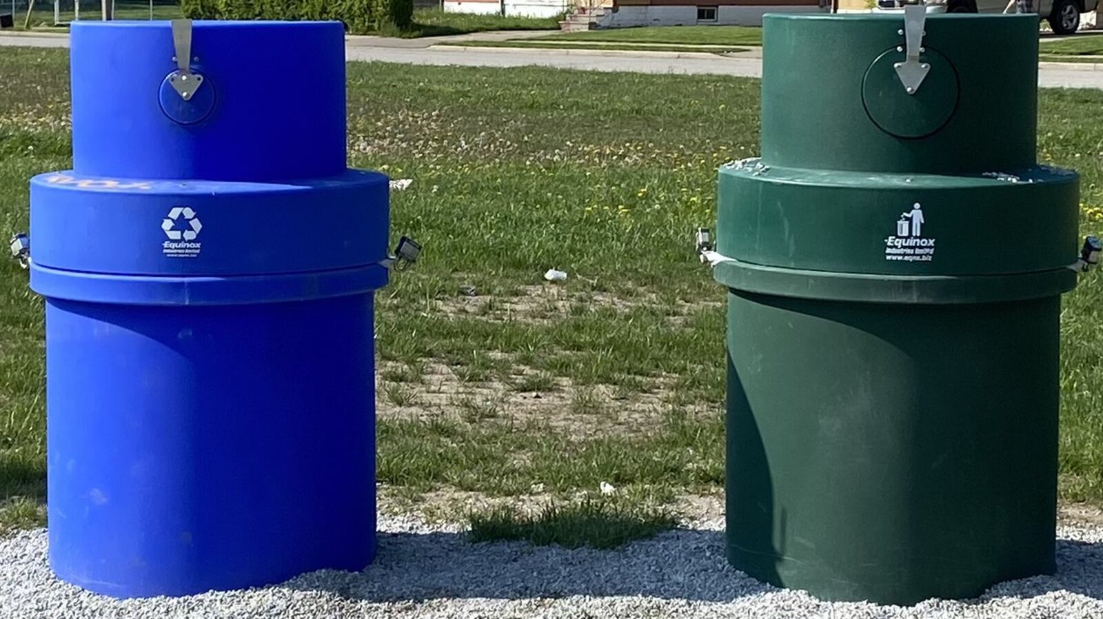 Windsor looking for feedback for garbage/recycling placement