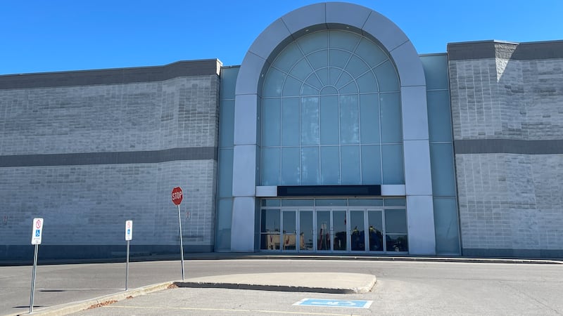 Could Zellers be coming to the Cambridge Centre mall?