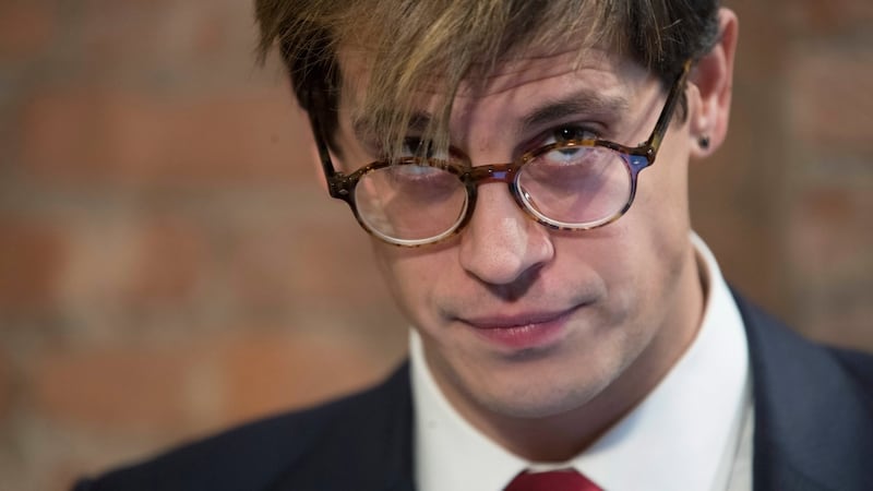 Right-wing provocateur Milo Yiannopoulos detained by ICE, records show
