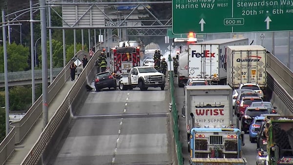 Vehicle fire causes delays on Queensborough Bridge