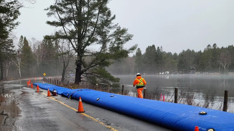 Rising water forces emergency cofferdams along Muskoka roads