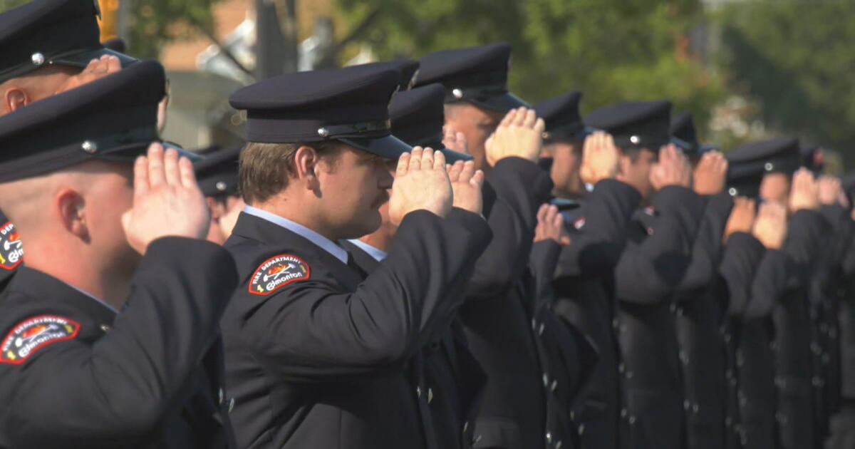 Edmonton Fire Rescue Services honours past firefighters