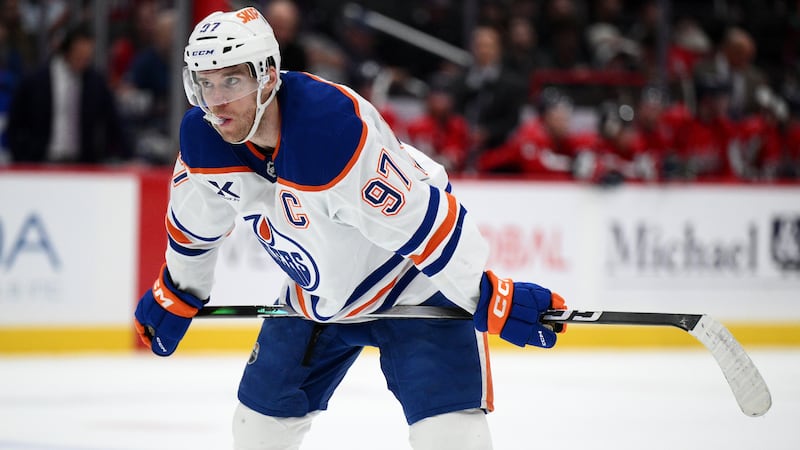 Oilers’ McDavid named NHL 1st star of week for 10-point-in-4-games effort