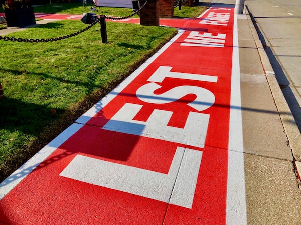Remembrance sidewalk honours Canada’s heroes unveiled