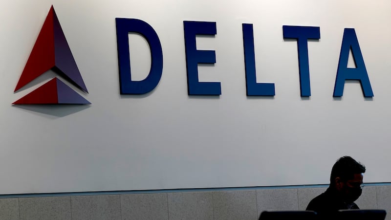 ‘Just rip him off the plane’: Passenger removed from Delta flight for refusing to end call