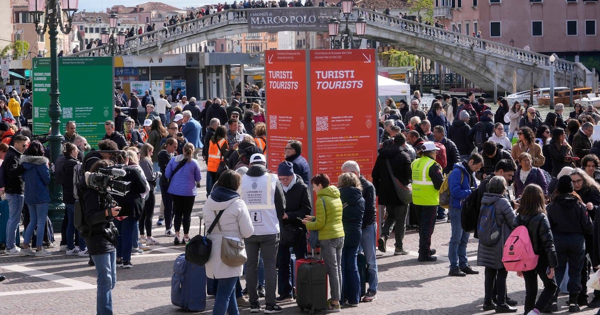 Venice mayor proposes dynamic pricing for day-trippers with 50-euro ...