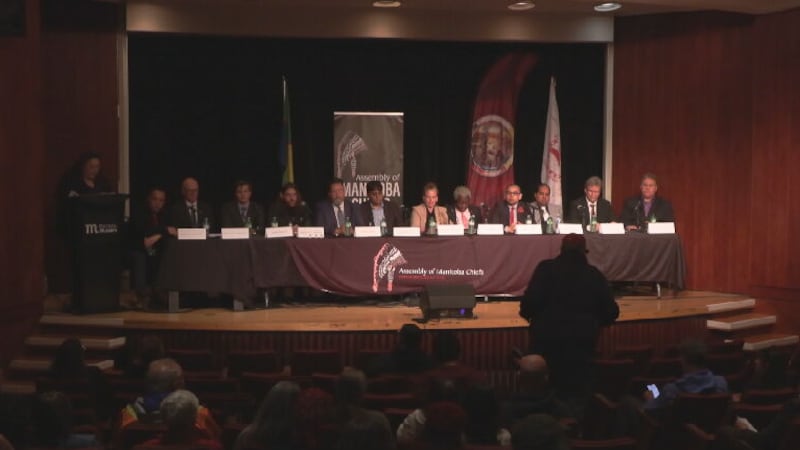 Winnipeg mayoral candidates challenged to find solutions to urban First Nation issues