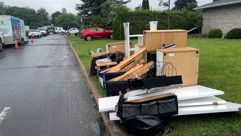Flood cleanup far from over in Ottawa as restoration crews in high demand