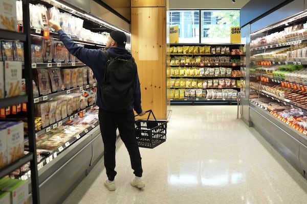 Grocery prices, personal debt are top concerns for Canadians ahead of new year: Nanos