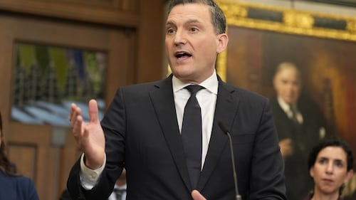 Human or AI bot? Ottawa consulting on transparency of AI systems