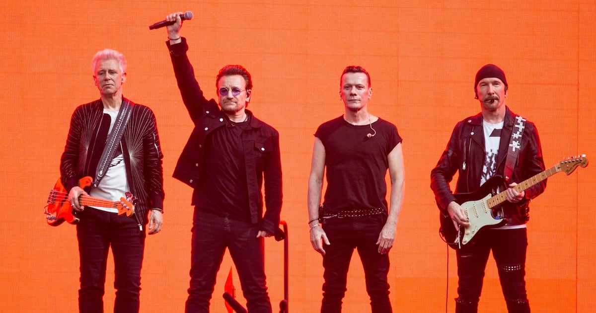 U2 feiern 50-jähriges Bestehen mit einem Konzert an der Schule ...