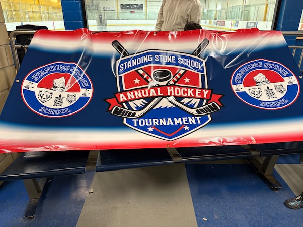 First Standing Stone School hockey tournament brings youth, families together in London, Ont.