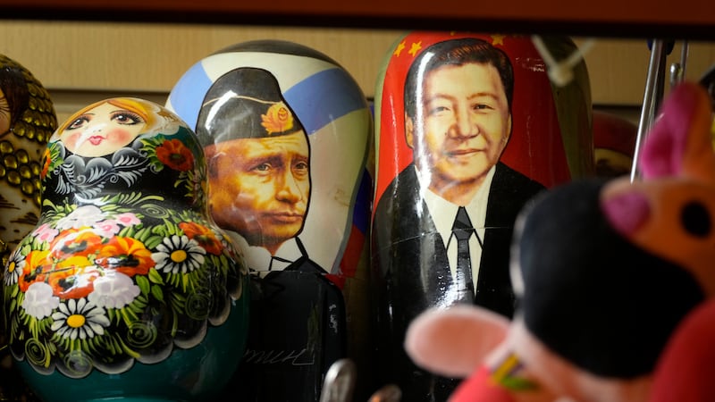 German spy agency opens helpline for those exiled from Russia, China