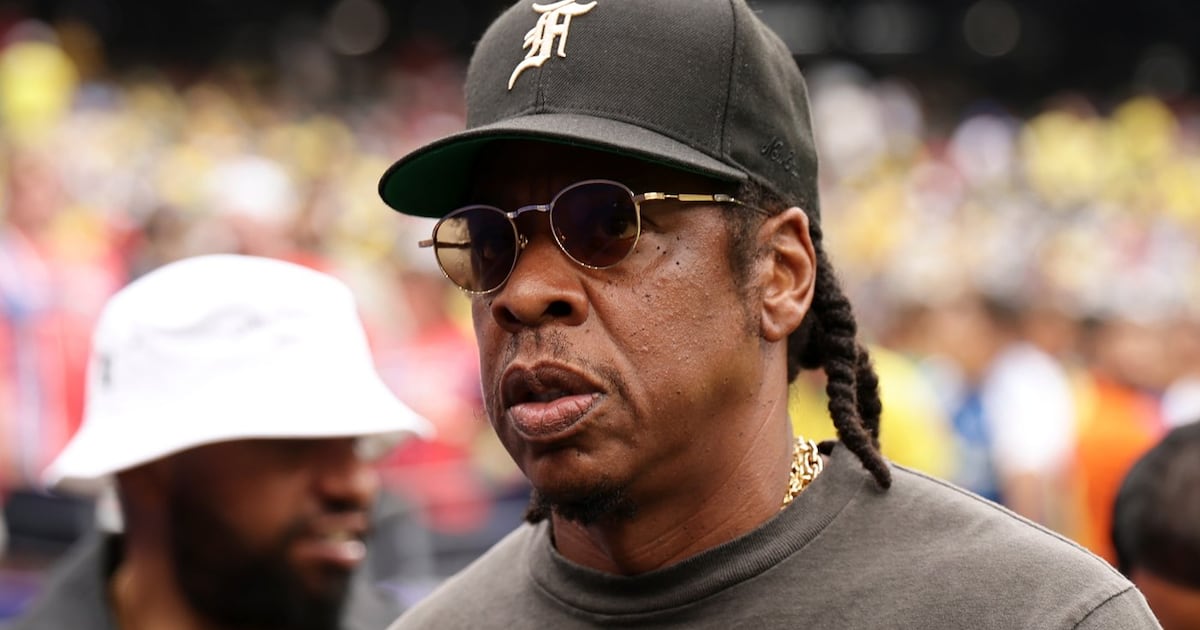 Jay-Z show at Yankee Stadium delayed for hours after fans without tickets ...