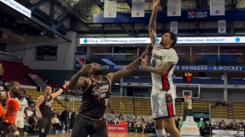 Heartbreak in Kitchener as the KW Titans lose championship to Sudbury Five 90 - 89
