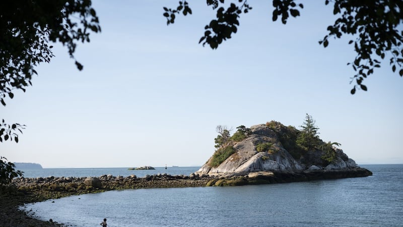 Man dies in scuba diving accident in West Vancouver