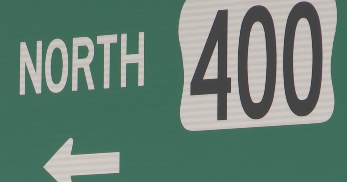 Lane blocked on Hwy. 400 in Oro-Medonte after collision
