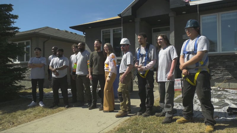 ‘No words’: Regina family gifted new roof amid cancer battle