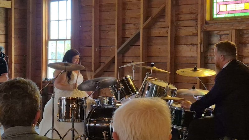 New Brunswick couple shows off drumming skills at wedding reception