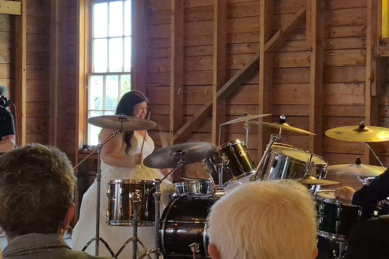 New Brunswick couple shows off drumming skills at wedding reception