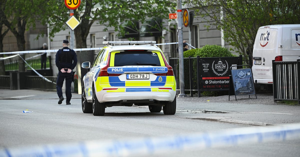Sweden shooting kills three: police