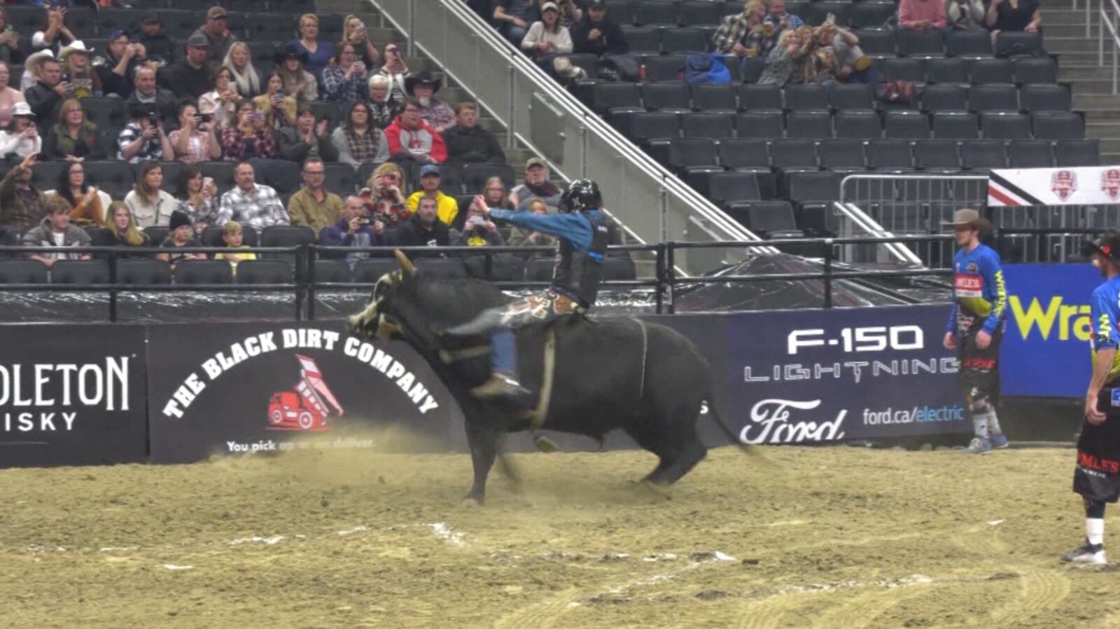 Bull riders return to Edmonton looking to win big