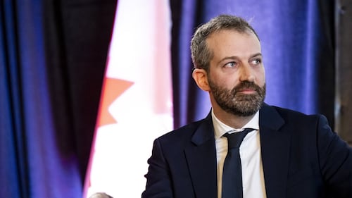 Feds say they'll simplify procurement to get more contracts to small businesses