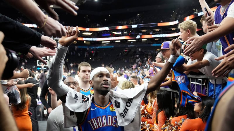 Shai Gilgeous-Alexander of the Thunder becomes the 14th player to win back-to-back NBA MVPs