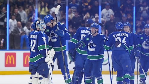 Vancouver Canucks coming together on and off the ice late in troubled season