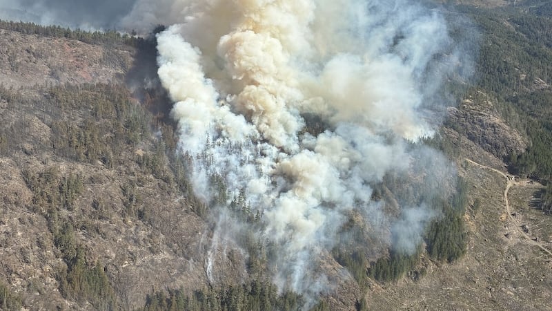 Growing wildfire burning out of control on Vancouver Island