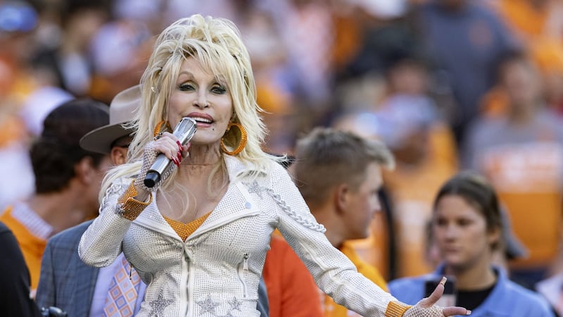 Shania Twain, Céline Dion and more Canadian artists grieve the loss of Dolly Parton