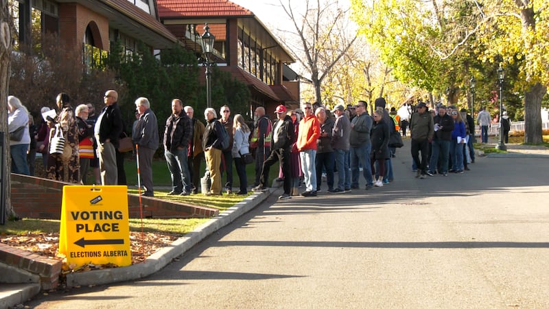 Alberta referendum: 174,500 people cast ballots on 1st day of advance voting