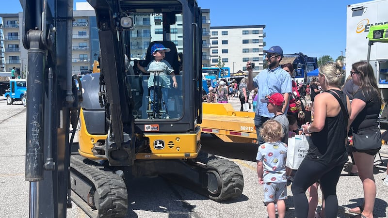 Kids honk and learn at Windsor’s Meet-A-Machine