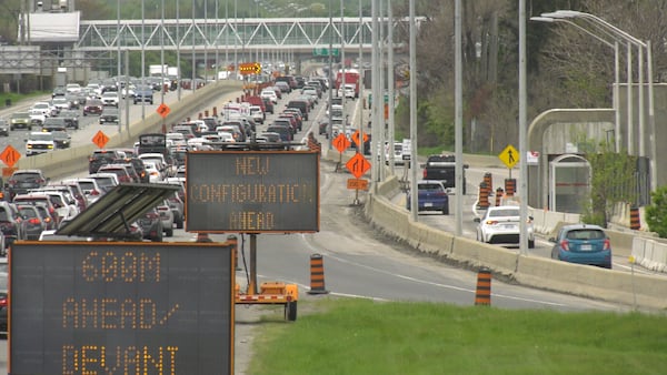 ‘It’s absolutely ridiculous’: Commuters frustrated with Highway 417 lane closures and traffic
