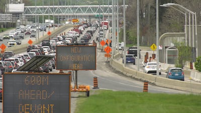 ‘It’s absolutely ridiculous’: Commuters frustrated with Highway 417 lane closures and traffic