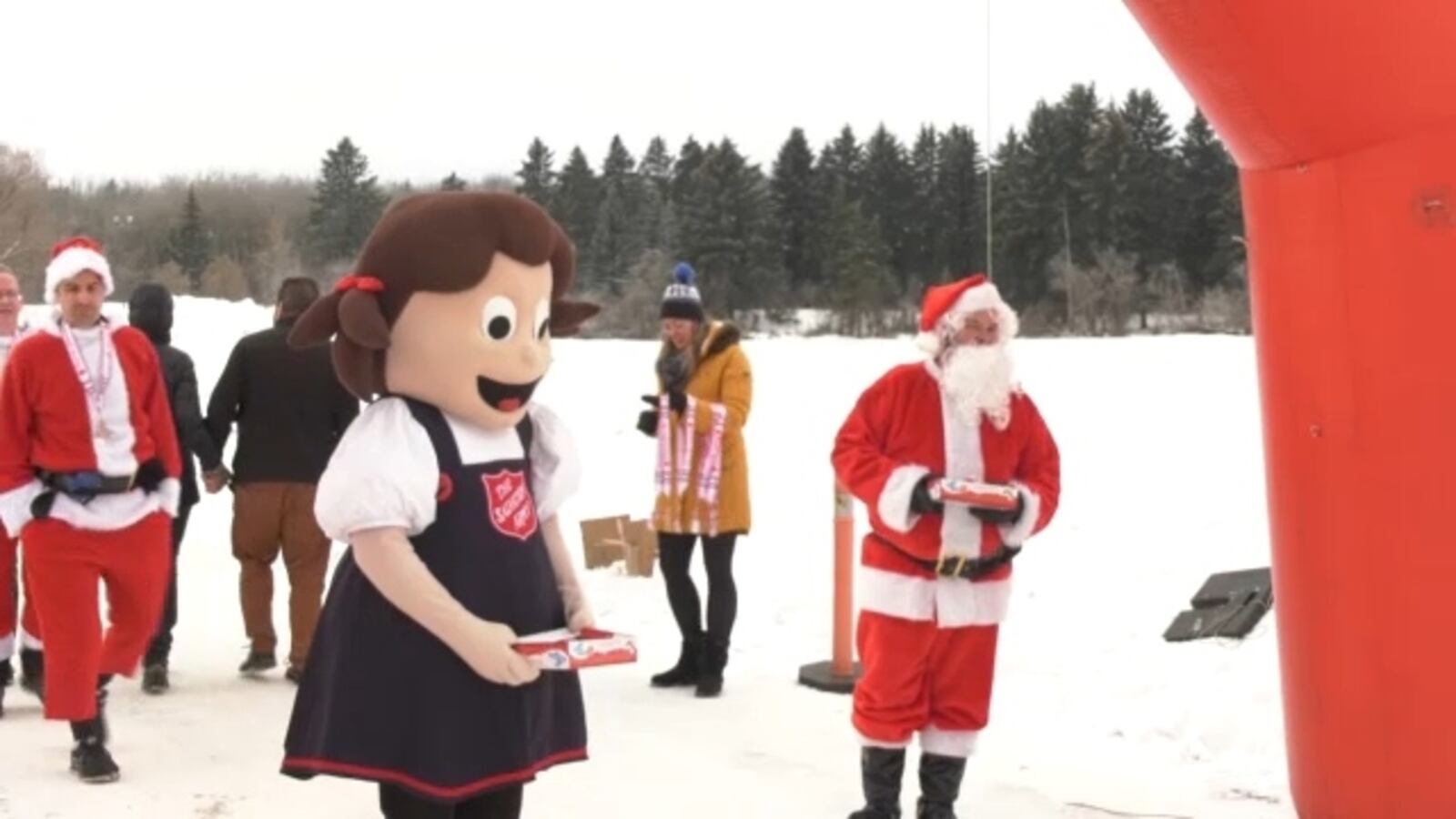 Santa Support Edmontonians run with Santa to support the Salvation Army