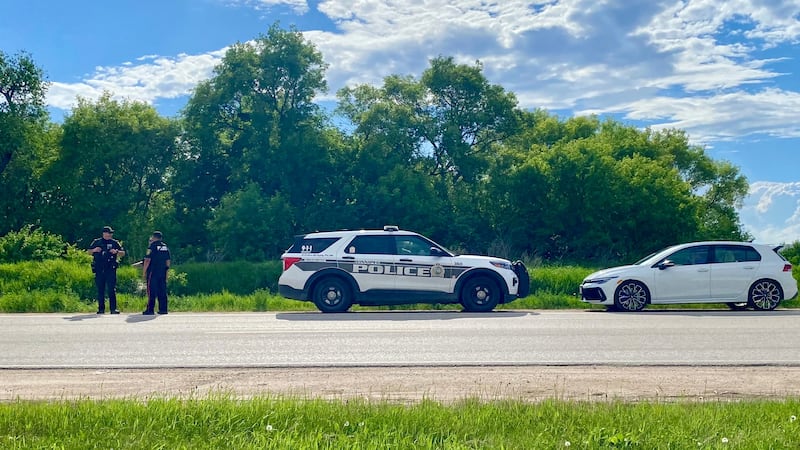 Heavy police presence in Winnipeg neighbourhood on Wednesday for ‘active investigation’