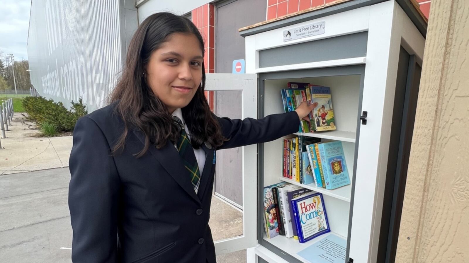 Grade 8 student launches 'Little Free Library' in Innisfil