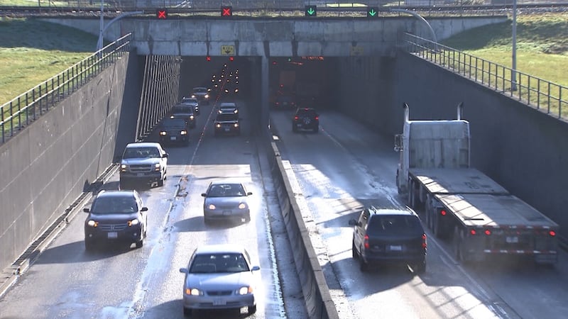 Massey Tunnel closing in both directions overnight this weekend