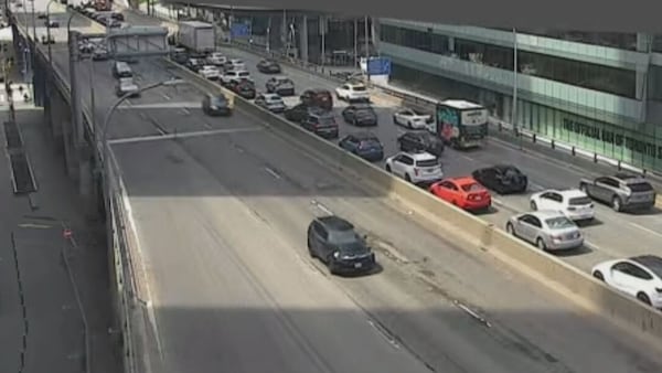Gardiner Expressway westbound fully reopen following collision near Spadina Avenue
