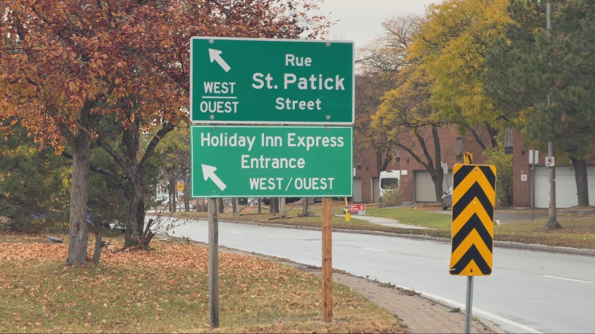 Missing Software 'St. Patick Street’: Street sign in Ottawa missing an ‘R'