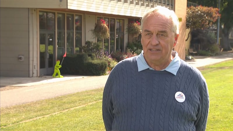 Former B.C. Green leader Andrew Weaver running for CentreBC as current Greens announce plans