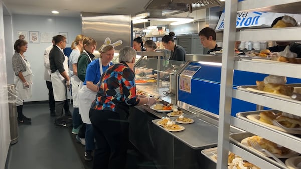 Ottawa Mission serves up record-breaking number of Easter meals