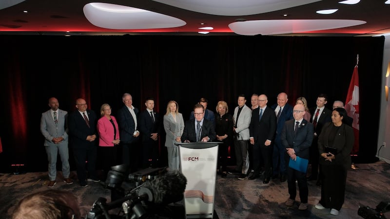 Big city Canadian mayors call for more federal funding to address housing, infrastructure needs